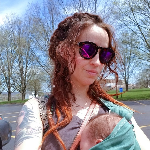 Meet your Posher, Fae. - Picture 5 of 7